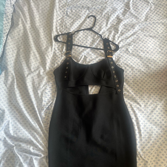 Black dress - Picture 4 of 5